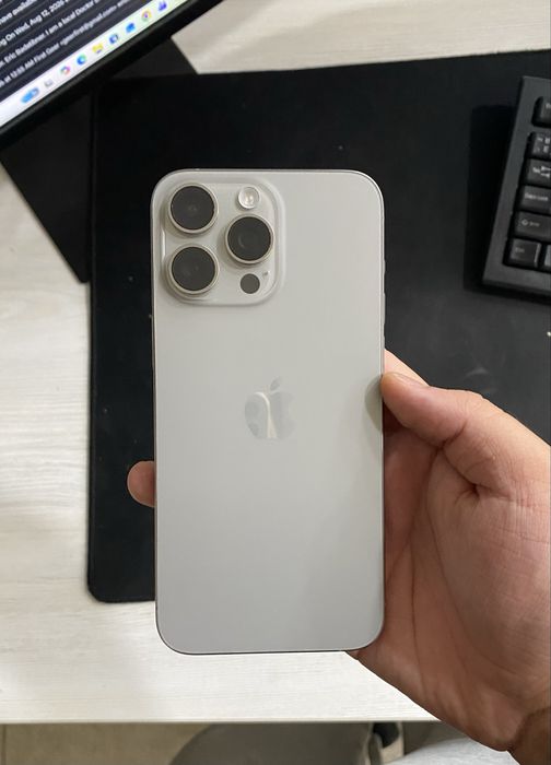 iPhone 15 Pro Max Natural