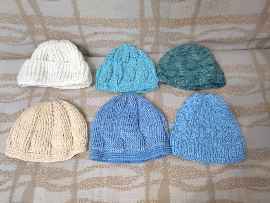 Вязанные шапки. Новые.