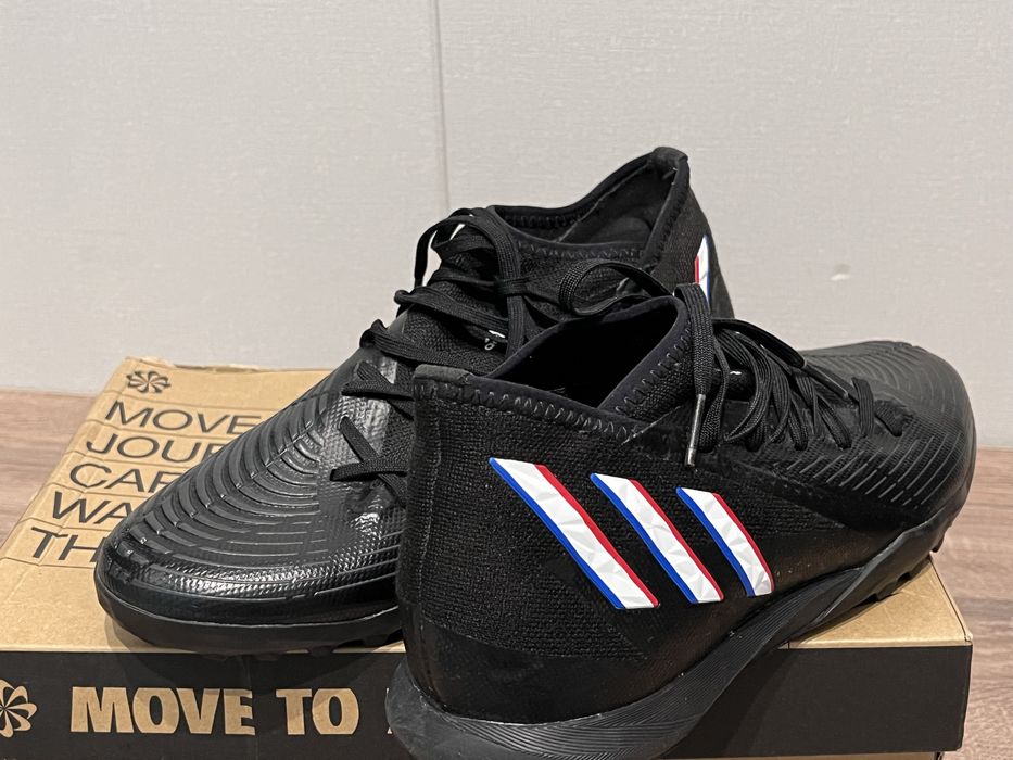 Adidas Predator France Футбольные кроссовки (сороконожки)