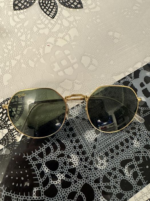 Vând samsung s20fe 128gb și o pereche de ochelari ray ban originali