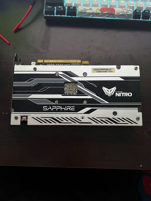 Продавам видео карта RX480 4G Nitro
