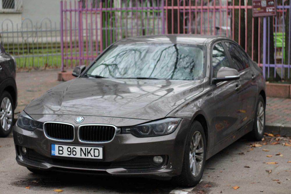 BMW 320d F30 2013 | Cutie Automată | Navi Mare | Piele