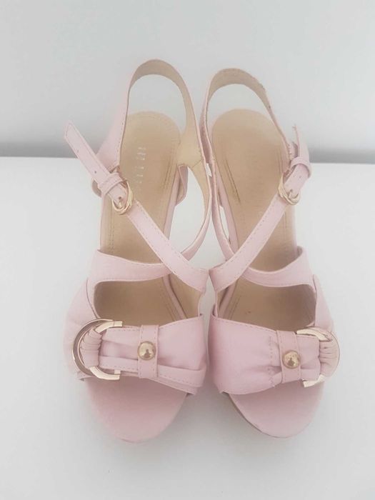 Дамски токчета номер 35