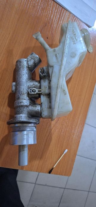 Главный цилиндр тормоза