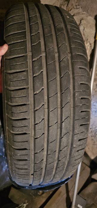 Kumho 215/60 r16