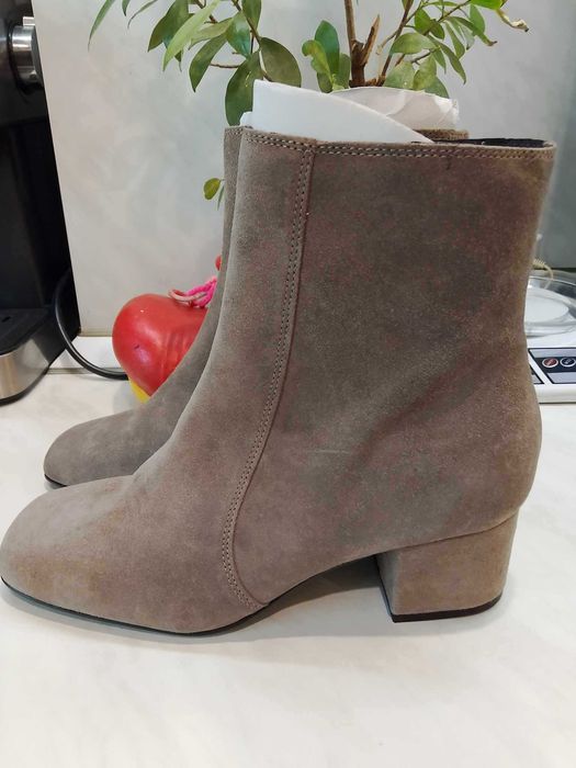 Дамски боти естествен велур