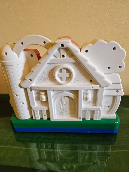 Бебешки играчки Chicco и Fisher-Price