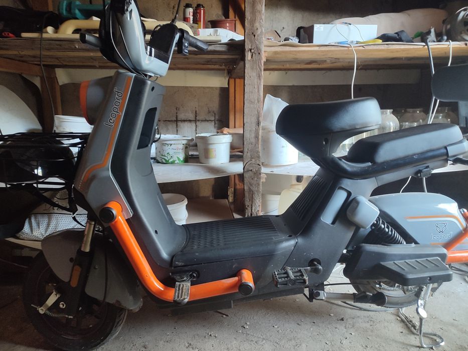 Продам электроскутер леопард