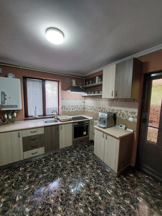 Casa familiara de vanzare