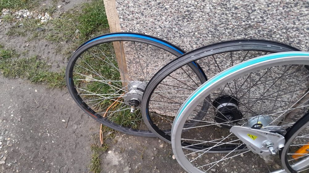 Set roti bicicleta cu dinam incorporat 24,26,28 inchi, qr, disc frana