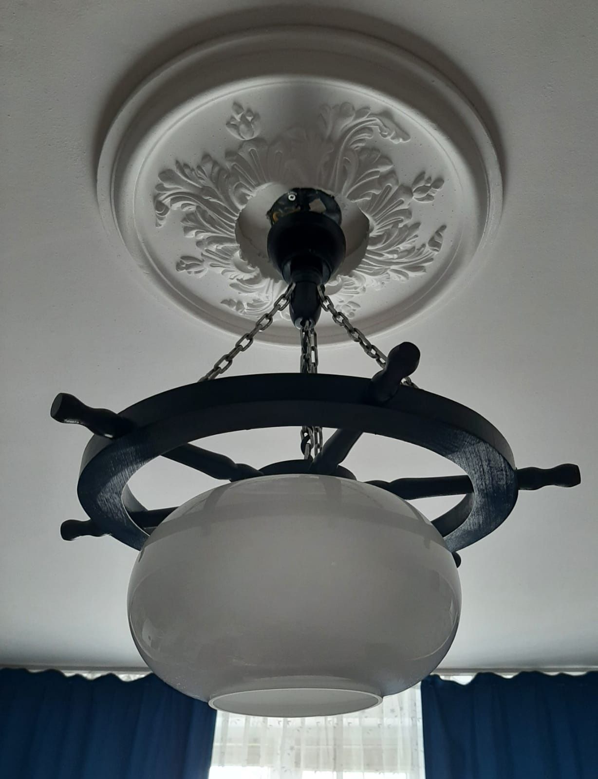 Настенный светильник в морском стиле иллюминатор