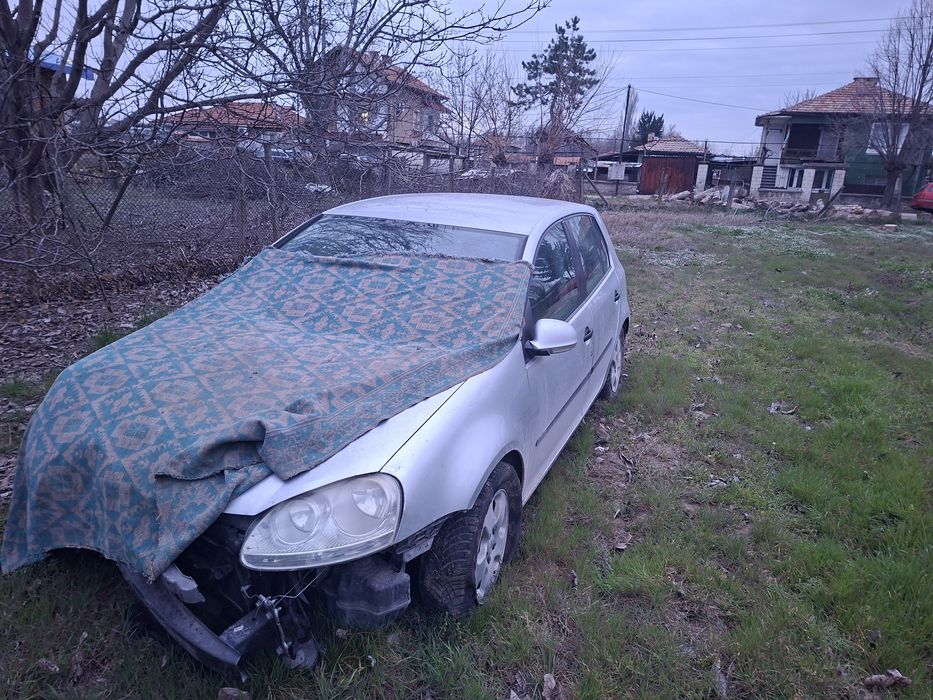 VW GOLF 5 на части
