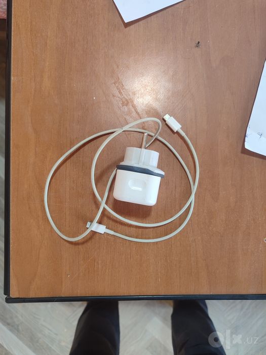 Iphone zaryadnik