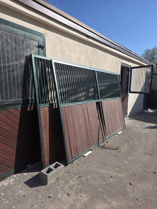 Прегради за коне  /Боксове за коне