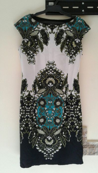 женская одежда платья, плащ 44 размер