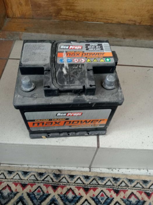Baterie auto 50 AH pt rabla ,descarcata