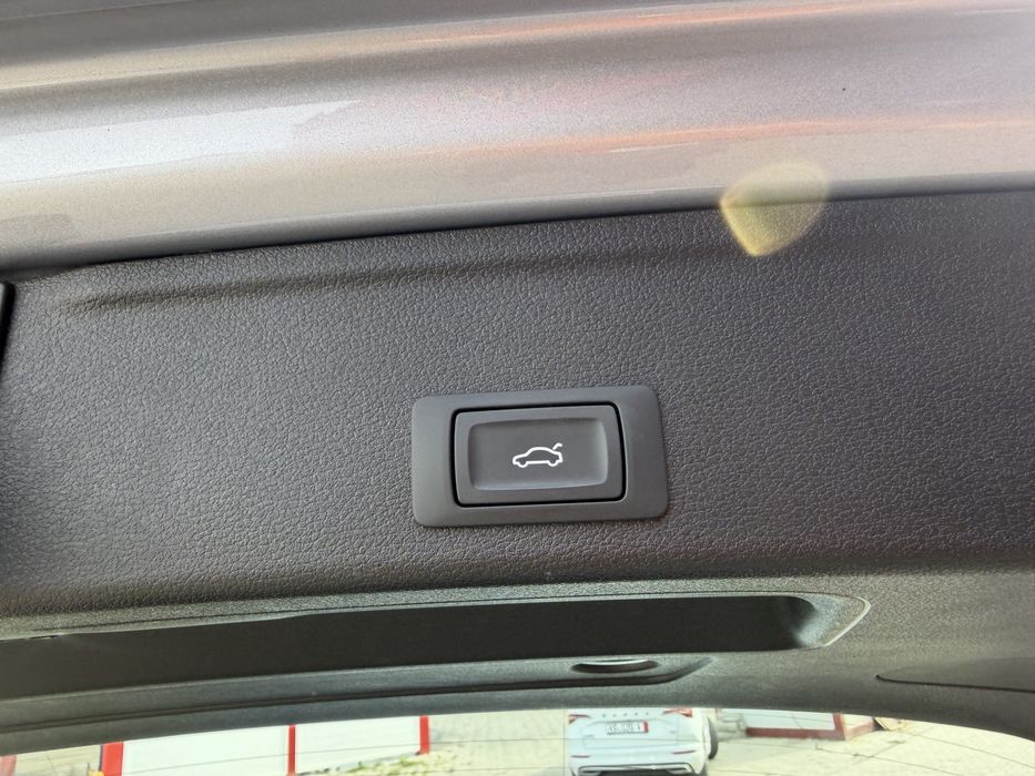 Audi A4 2023 2.0 TDI Automat / / Matrix / / Camera