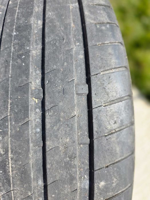 Гуми Bridgestone 255/40/r19 летни