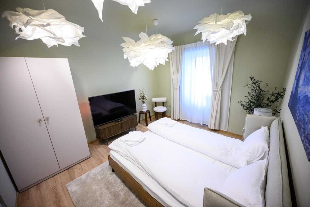 Inchiriez apartament in zona Platinia
