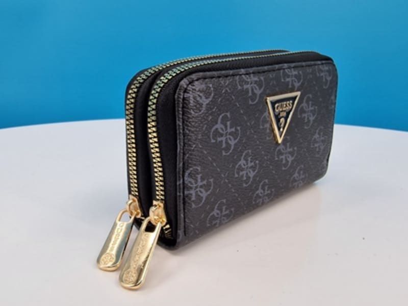 Дамски портмонета