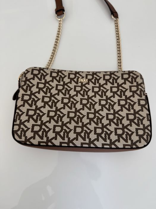 Дамска чанта DKNY
