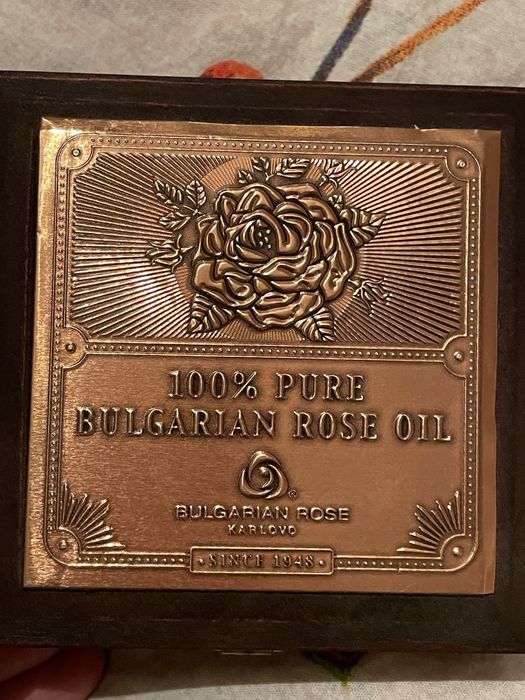 Розово масло ЗГУ 100% натурално в медна конкум