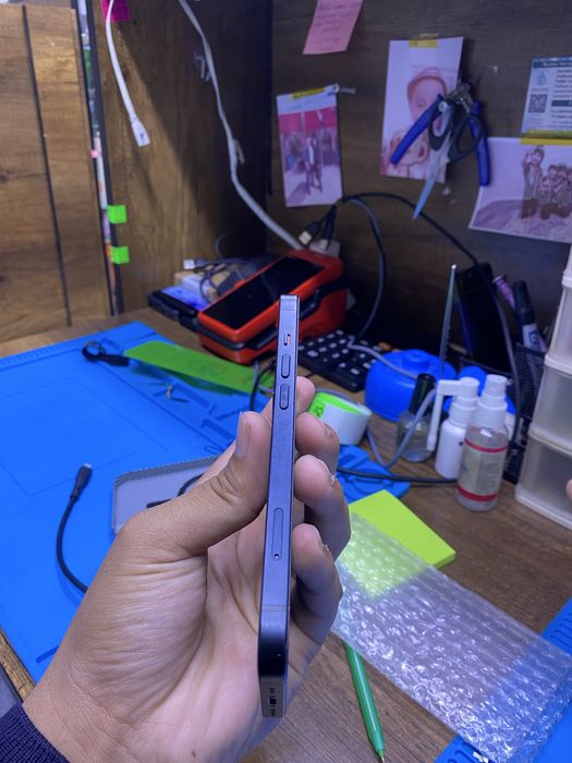 телефон iphone 13