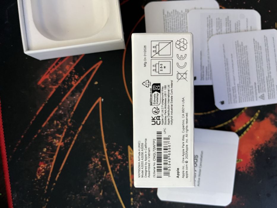 AirPods 4 ANC +cutia +accesorile lui