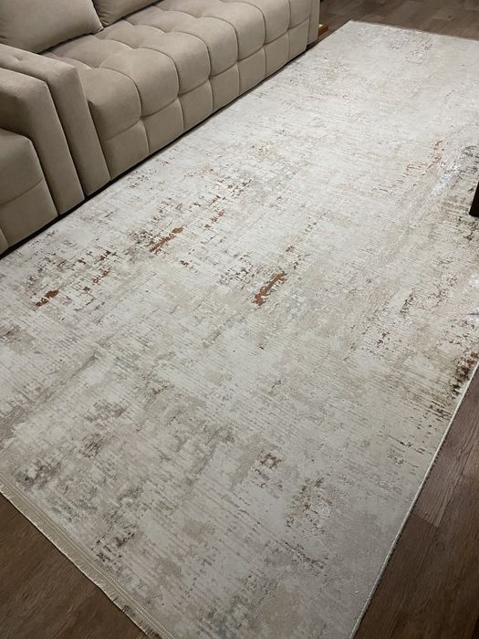 Ковёр размером: 2*4 метра