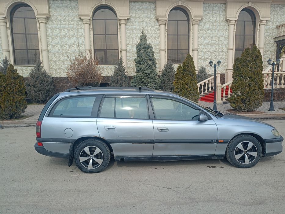 Продам Опель Омега универсал автомат