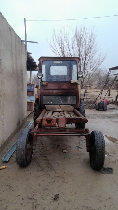 Трактор сотилади т-16