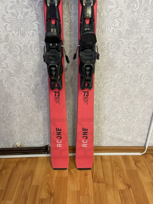 Schiuri 170 cm fischer RC One xtr