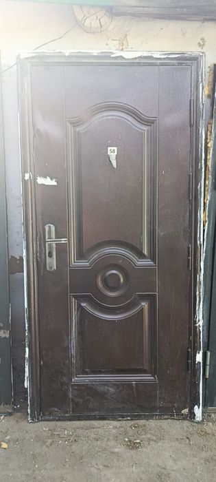 Продам металлические двери.