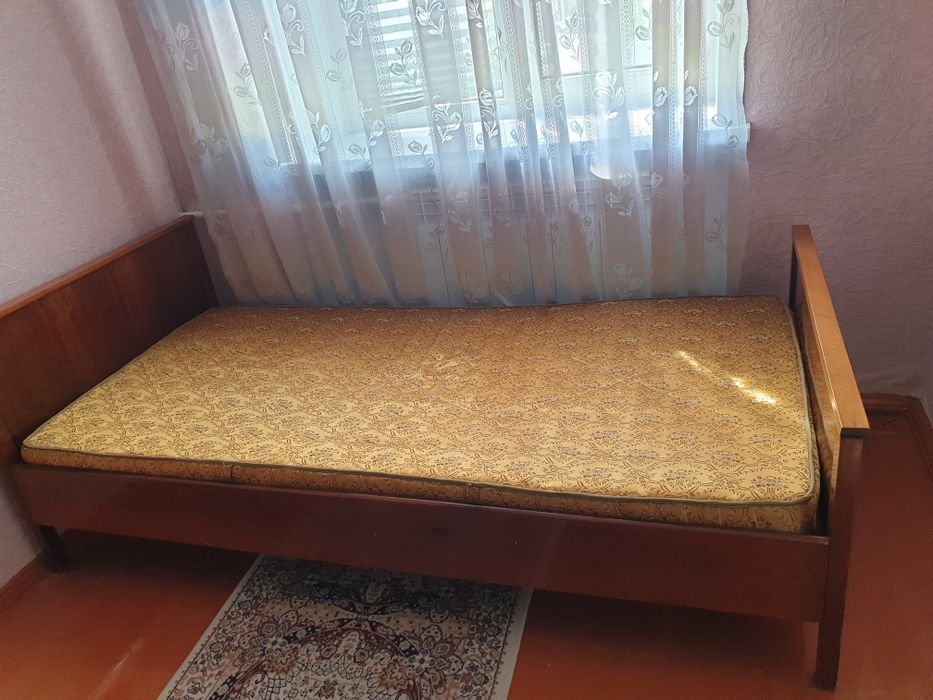Кровать деревянная полуторка