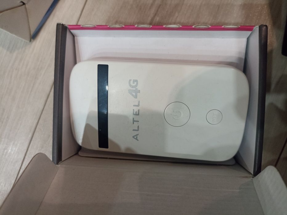 Роутер,машинка для удаления катышков