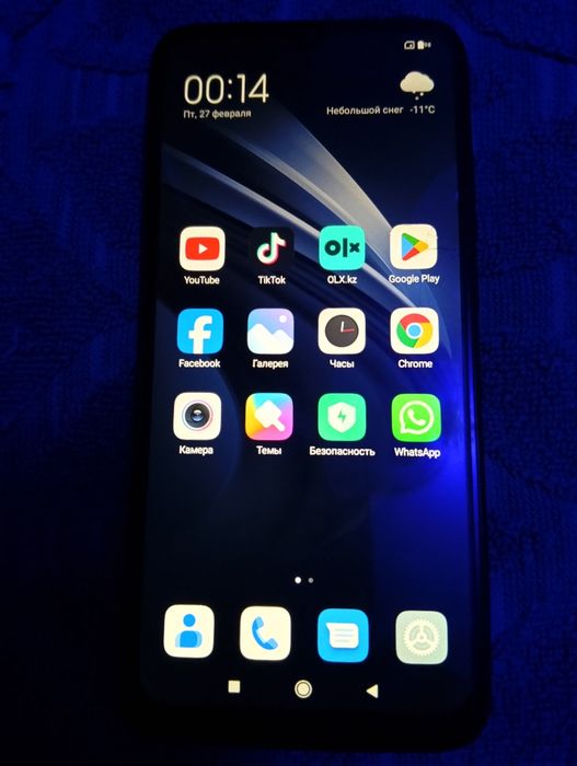 Продам смартфон REDMI 9C