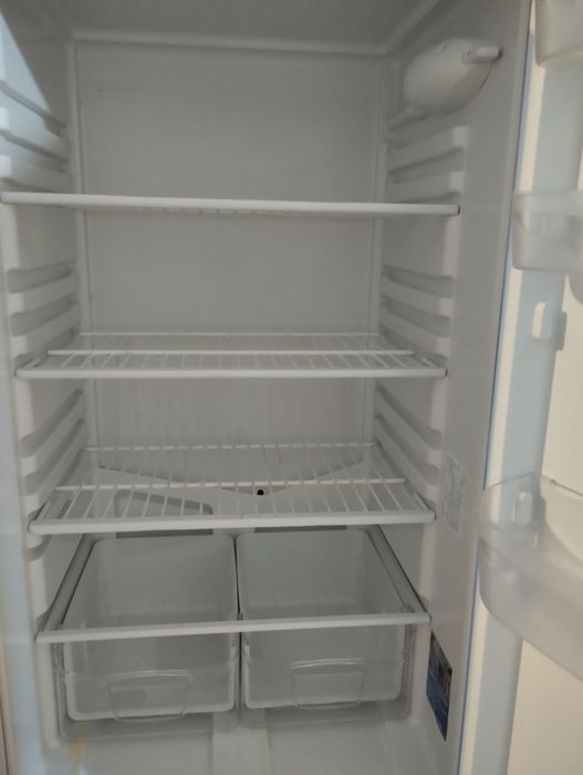 Холодильник Indesit
