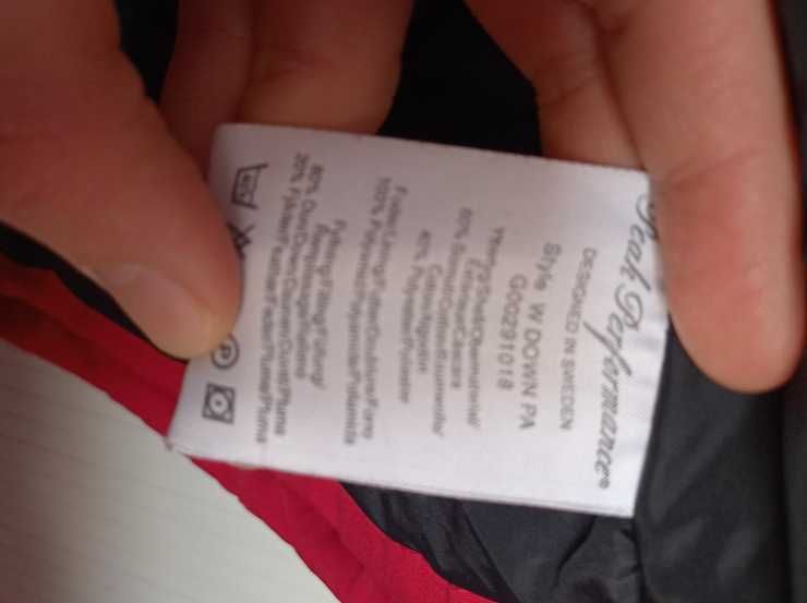 Оригинално яке Peak Performance