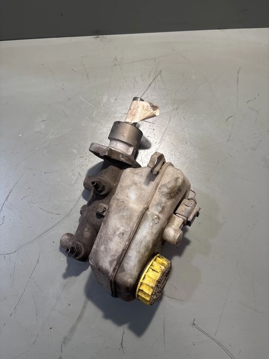 Vas lichid frana Volkswagen VW Polo 2002