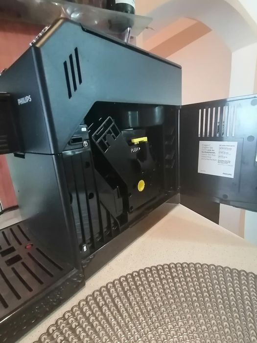 Vând expresor de cafea Philips.Stare perfectă de funcționare.