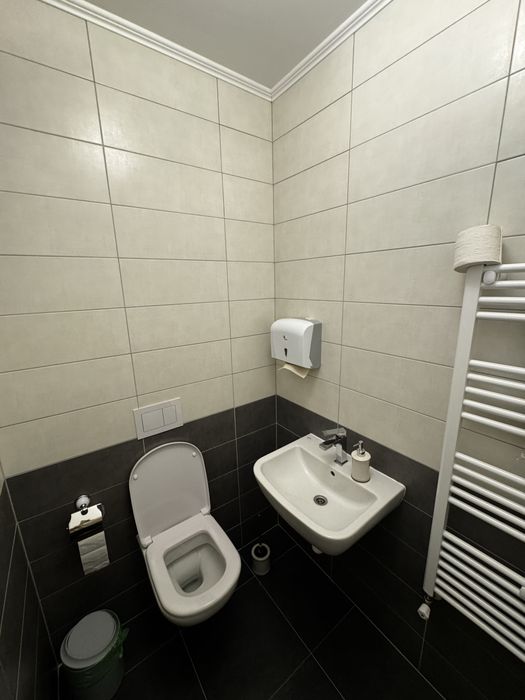 Inchiriez spatiu comercial + loc parcare Maurer