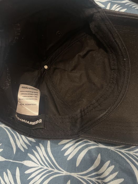 Оригинална шапка на Dsquared2.