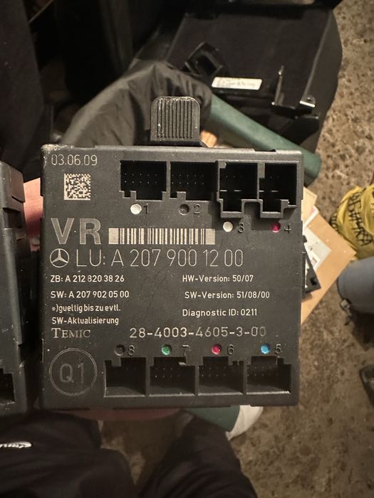 Модул лява/дясна врата Mercedes E-coupe W207