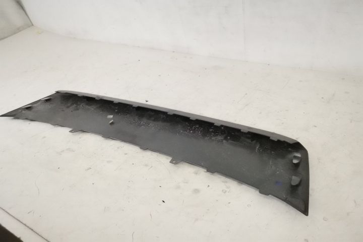 Орнамент централен праг спойлер предна броня Оригинален В добро състоя