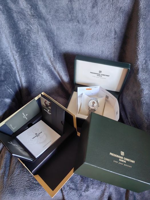 Frederique Constant Heart Beat Moonphase Date