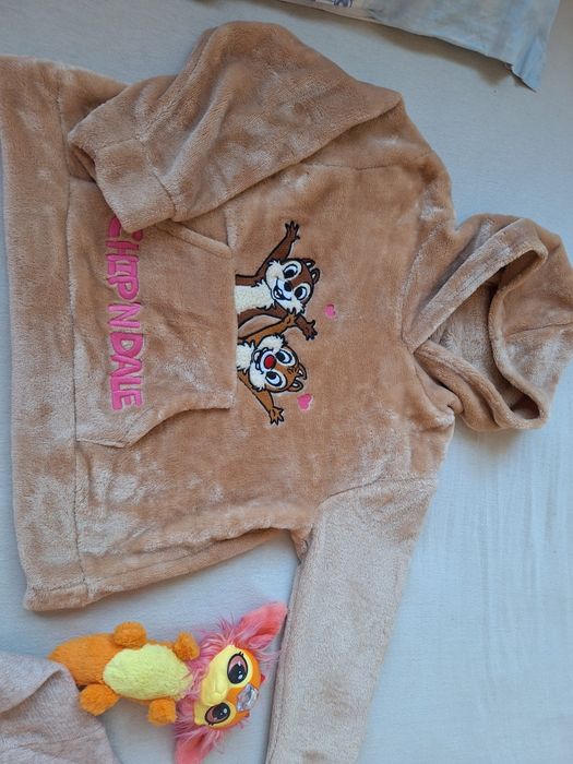 Нови зимни пуловери размер 116 (5-6 години)