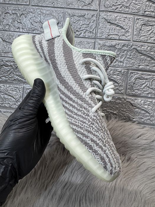 Yeezy 350 v2 Blue Tint Pk Premium