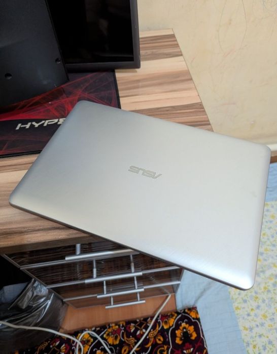Ноутбук Asus Core i3-6100