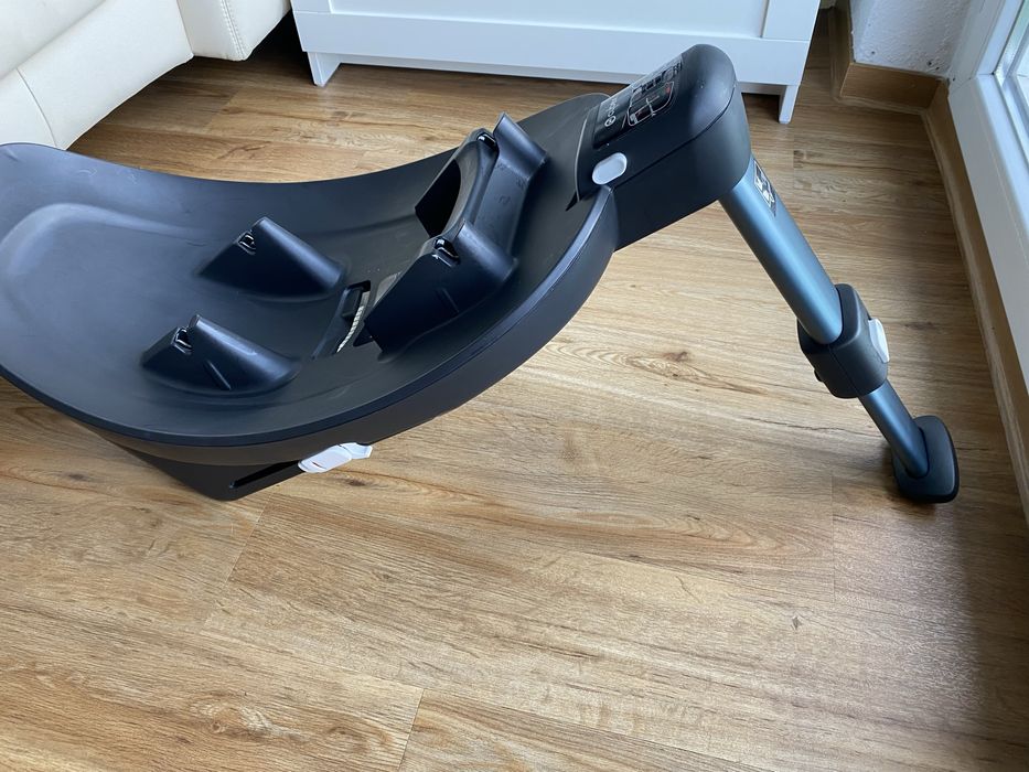 Кошче+база за кола Cybex Aton S2