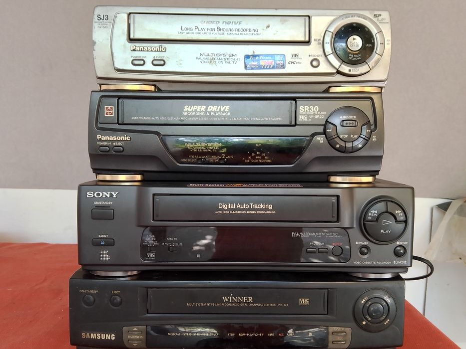 Видеомагнитофони 1000 тг